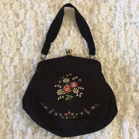Vintage Embroidered Evening Bag - Picture 2 of 6